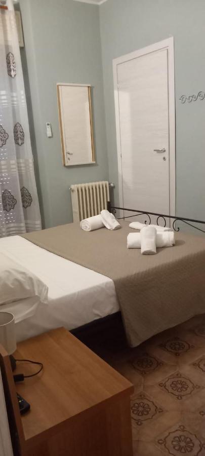 Orchidea 1 Hotel Peschiera del Garda Bagian luar foto